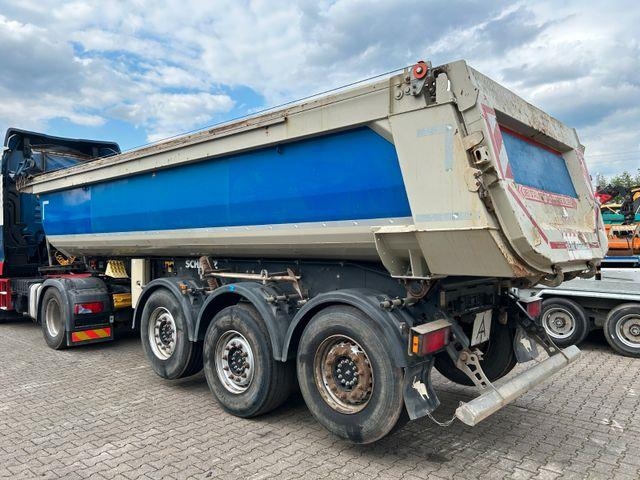 Schmitz Cargobull Kippauflieger mit 3 Achsen + 2x Liftachsen
