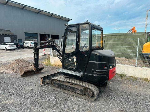 Mini-pelle Volvo EC 25 — occasion 2006, 2 455 h