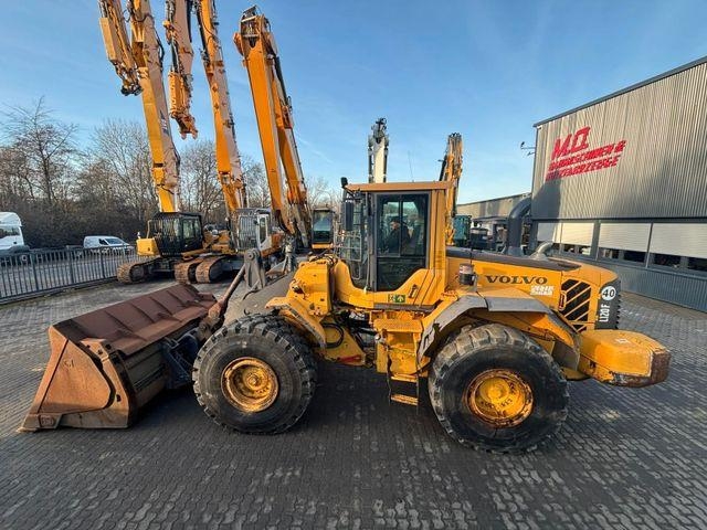 Chargeuse sur pneus Volvo L120 F — occasion 2011, 14 999 h