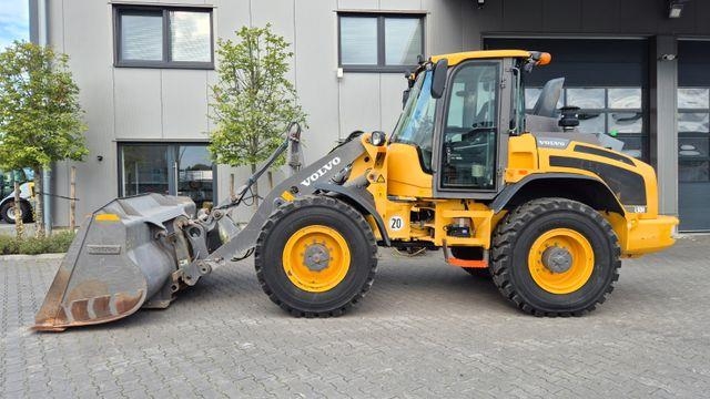 Chargeuse sur pneus Volvo L50 H Schnellwechsler Klima — occasion 2017, 9 998 h