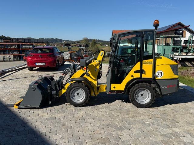 Chargeuse sur pneus Wacker Neuson WL 250 neu — occasion 2024, 2 h