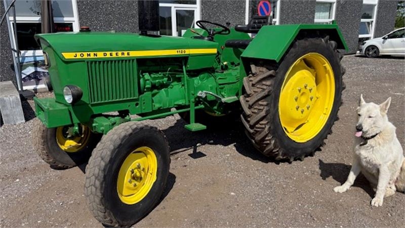 John Deere 1120