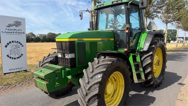 John Deere 7710 God gammel traktor, kører bedre end mange af