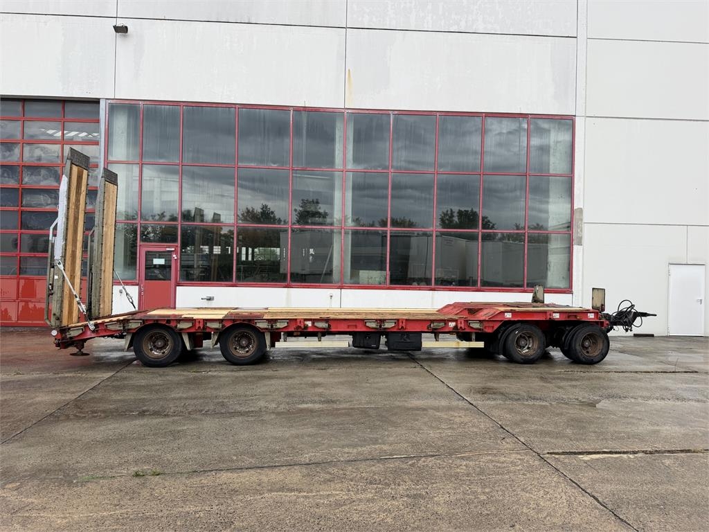 Humbaur T4 4 Achs Tiefladeranhänger