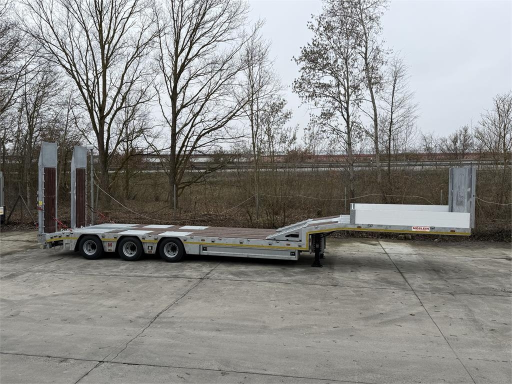 Semi-remorque surbaissée Möslein ST 3 3 Achs Satteltieflader neu — occasion