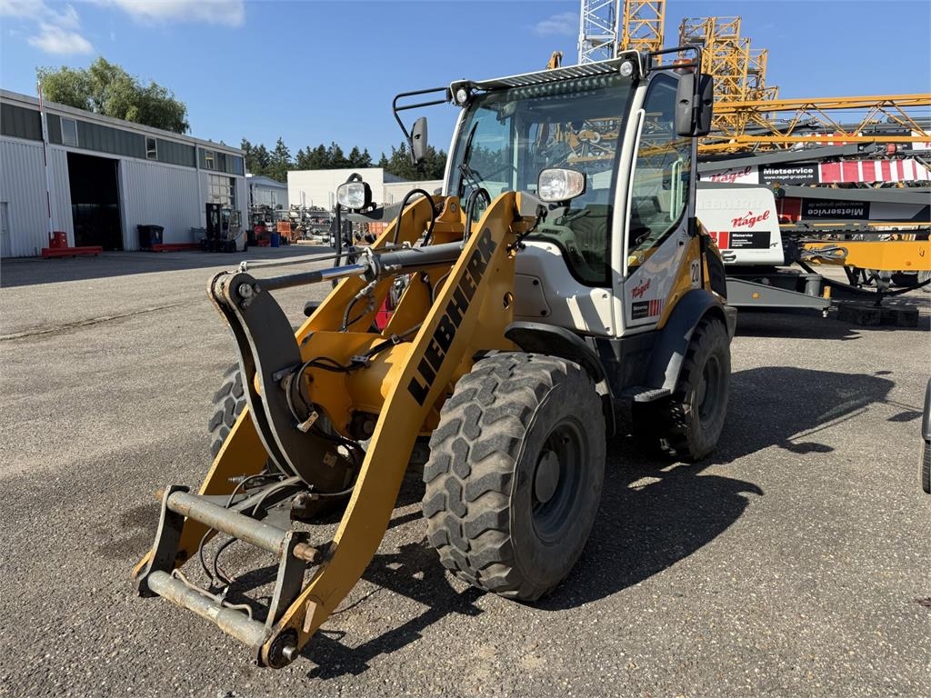 Chargeuse sur pneus Liebherr L 508 Compact — occasion 2018