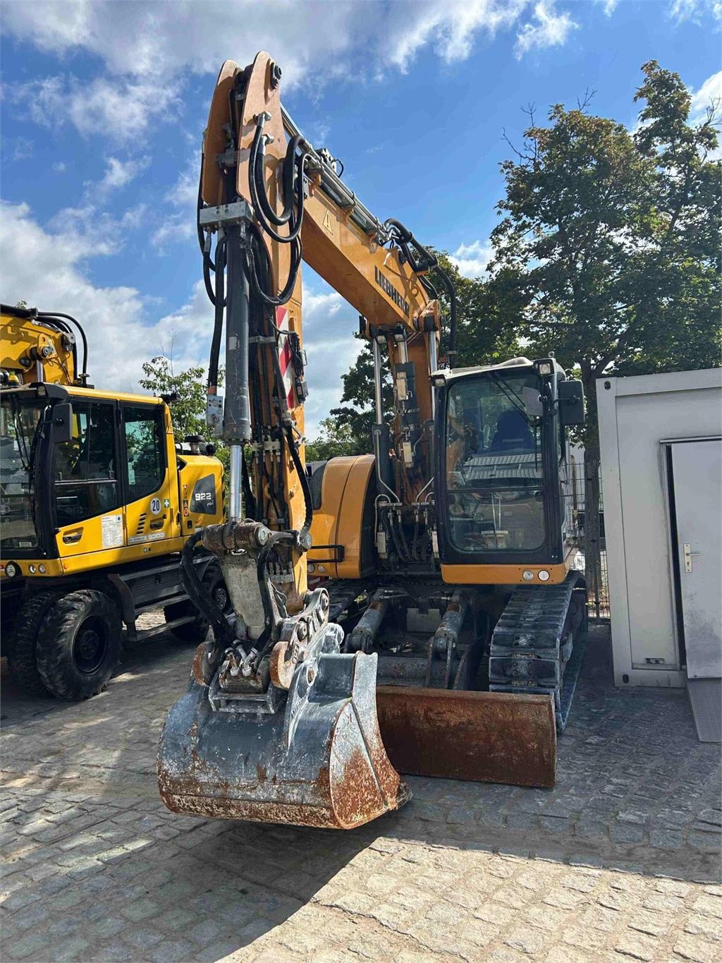Pelle sur chenilles Liebherr R 914 Compact — occasion 2015