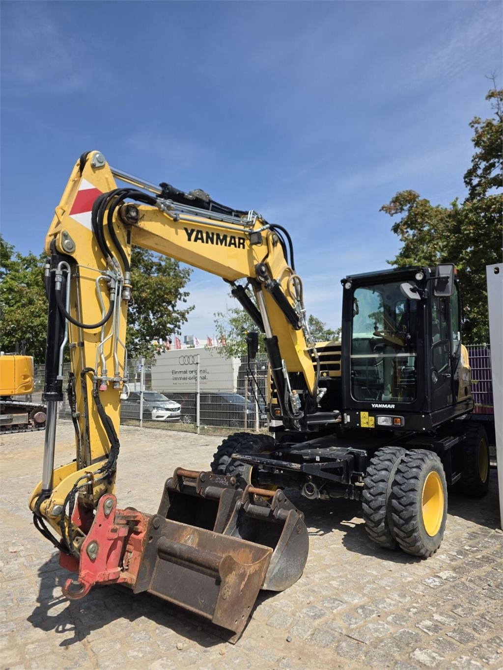 Pelle sur pneus Yanmar B95W — occasion 2017