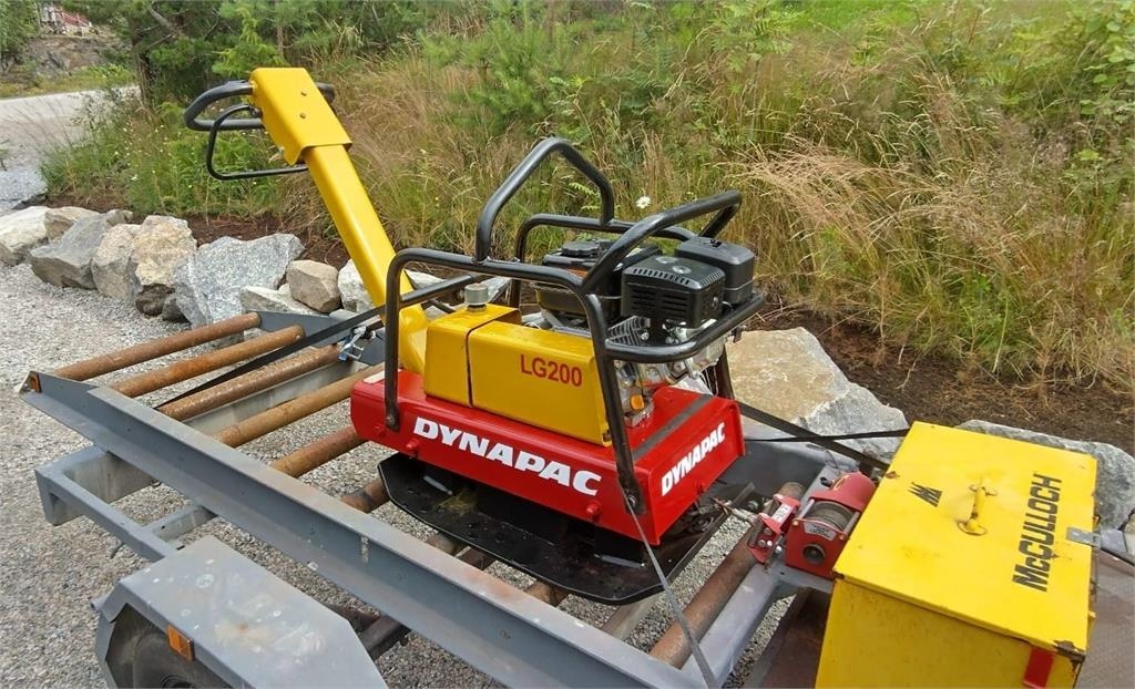Dynapac LG200 Tärylätkä + Perävaunu — occasion