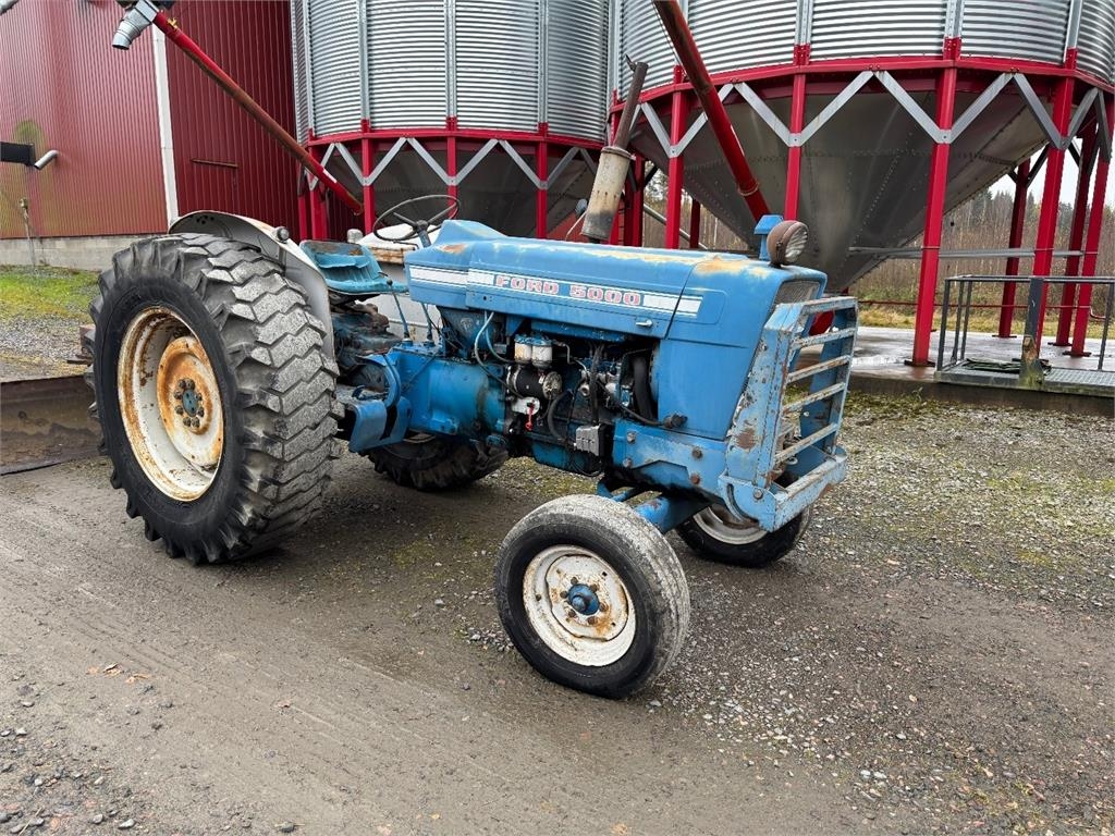 Ford 5000 HUOM AIKASLAILLA ALKUPERÄINEN