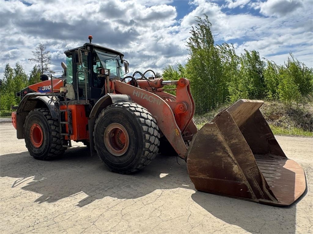 Hitachi ZW 310-6