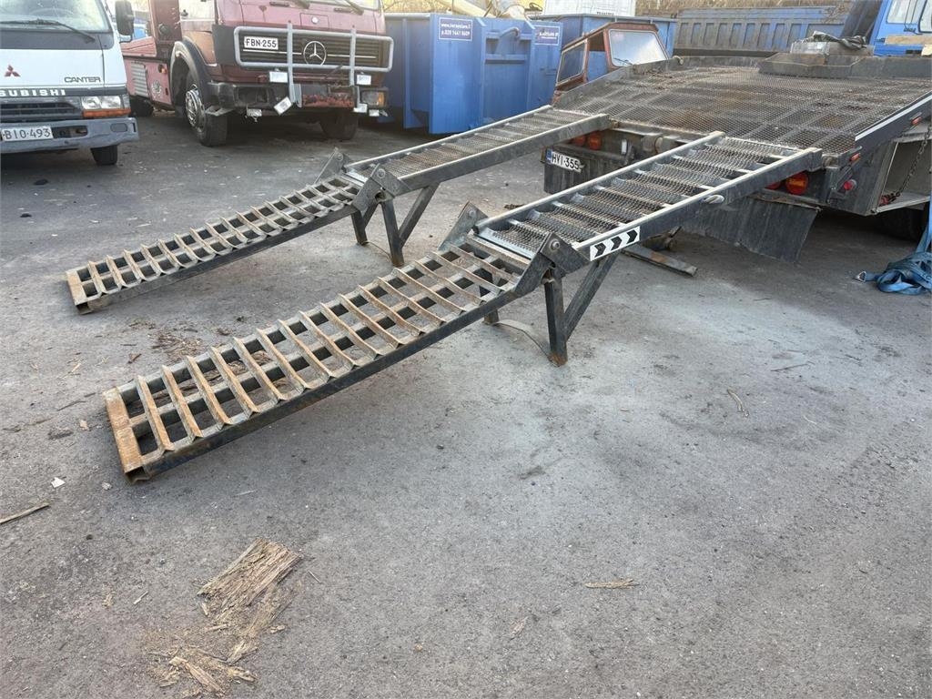 Hydrauliset rampit 3.8 m