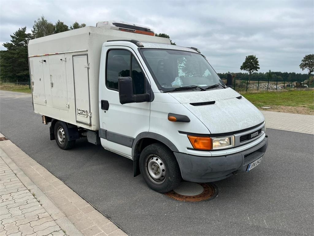 Iveco Daily 35S12 pakettiauto