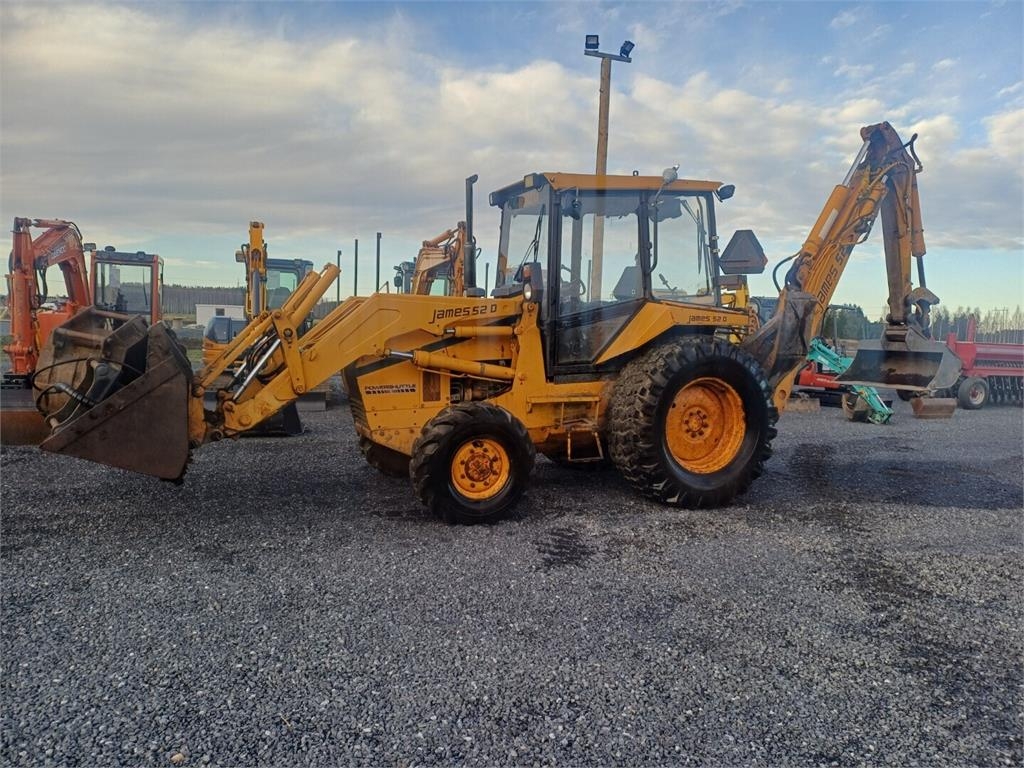Tractopelle James 52D Powershutle traktorikaivuri — occasion 1987, 9 288 h