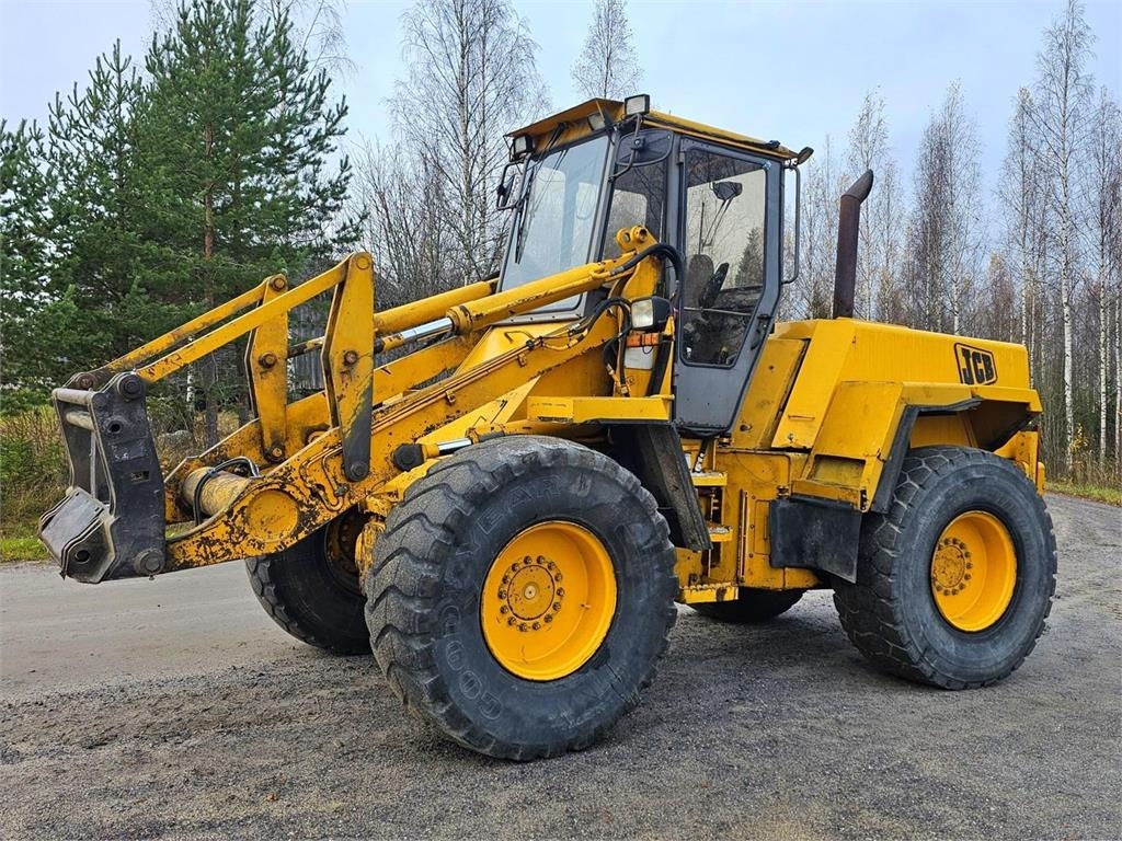 JCB 425