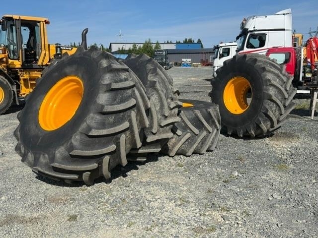 JCB 426