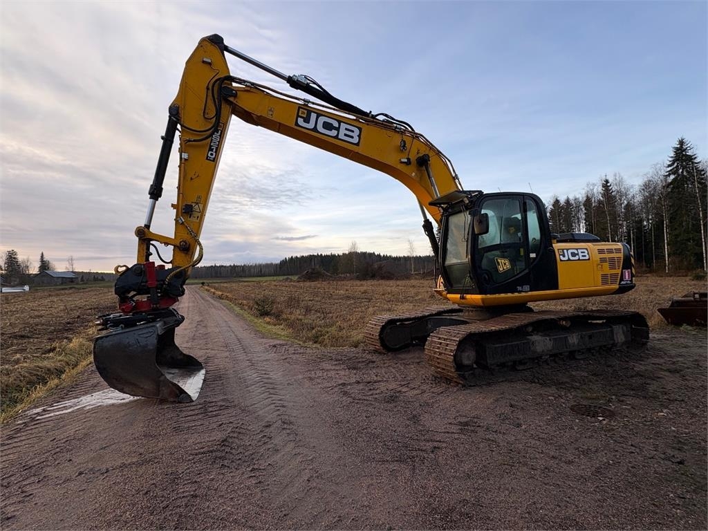 JCB JS 210 LC