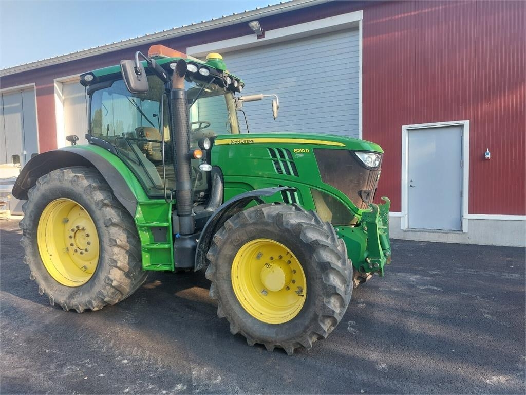 John Deere 6210R