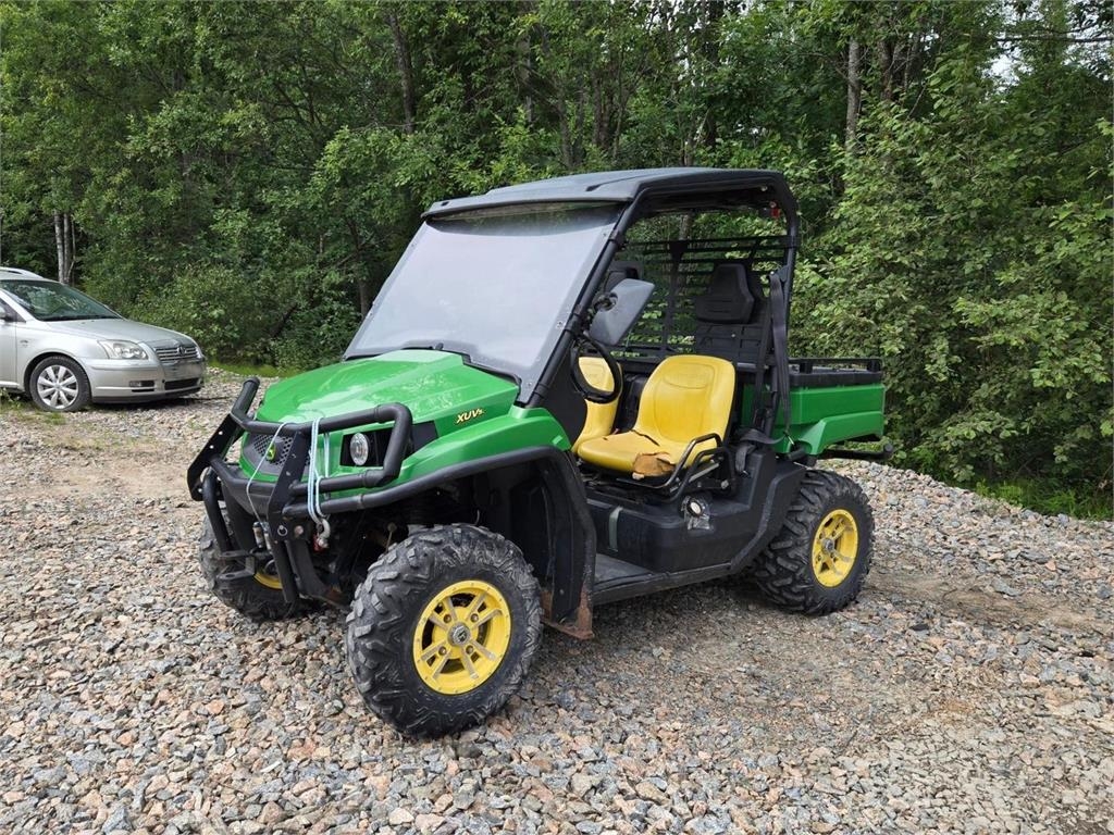 Tracteur agricole John Deere Gator XUV 550 Traktorimönkijä — occasion 2013, 1 900 h