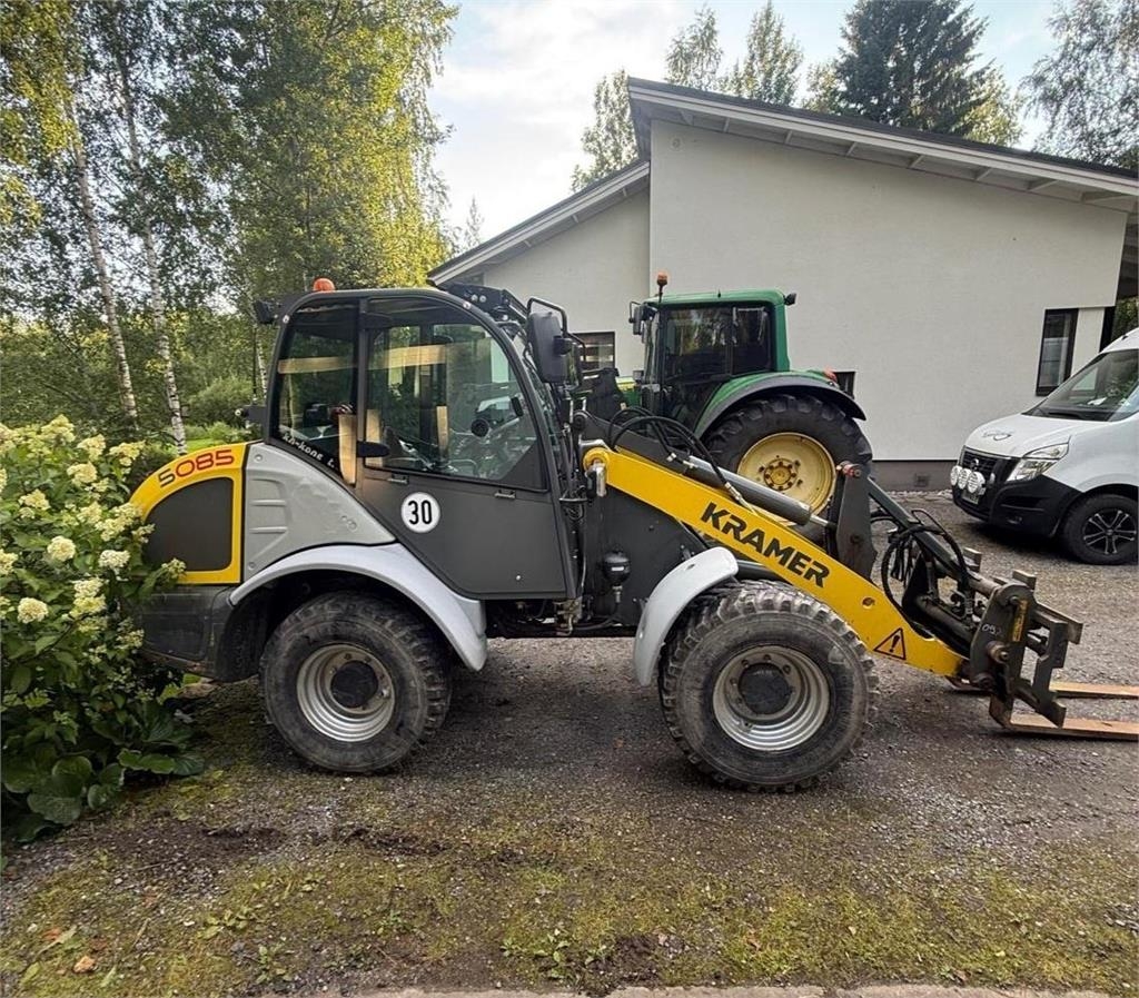 Chargeuse sur pneus Kramer 5085, 2 kauhaa, Trukkipiikit — occasion 2019, 4 615 h