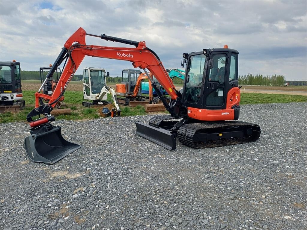 Kubota U48-4 pyörittäjällä