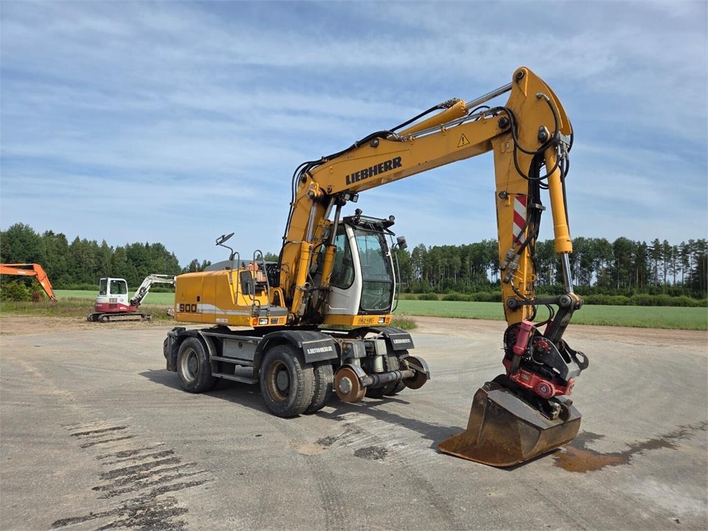 Liebherr A 900 C Litronic