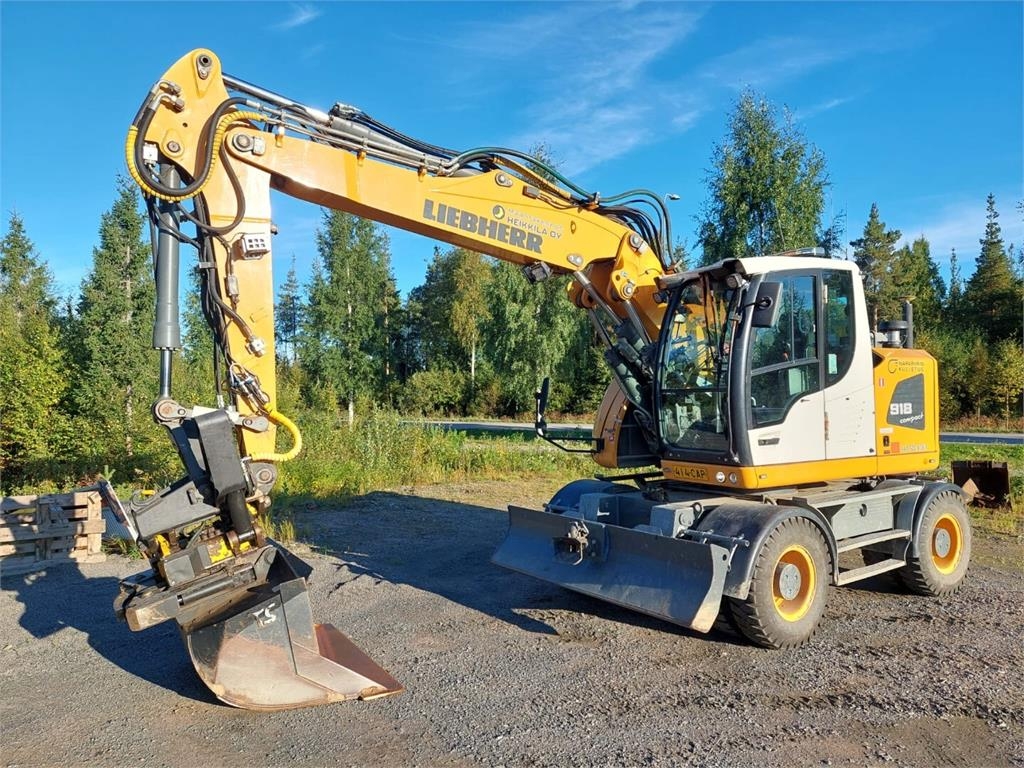 Pelle sur pneus Liebherr A 918 Compact Litronic — occasion 2018, 5 080 h