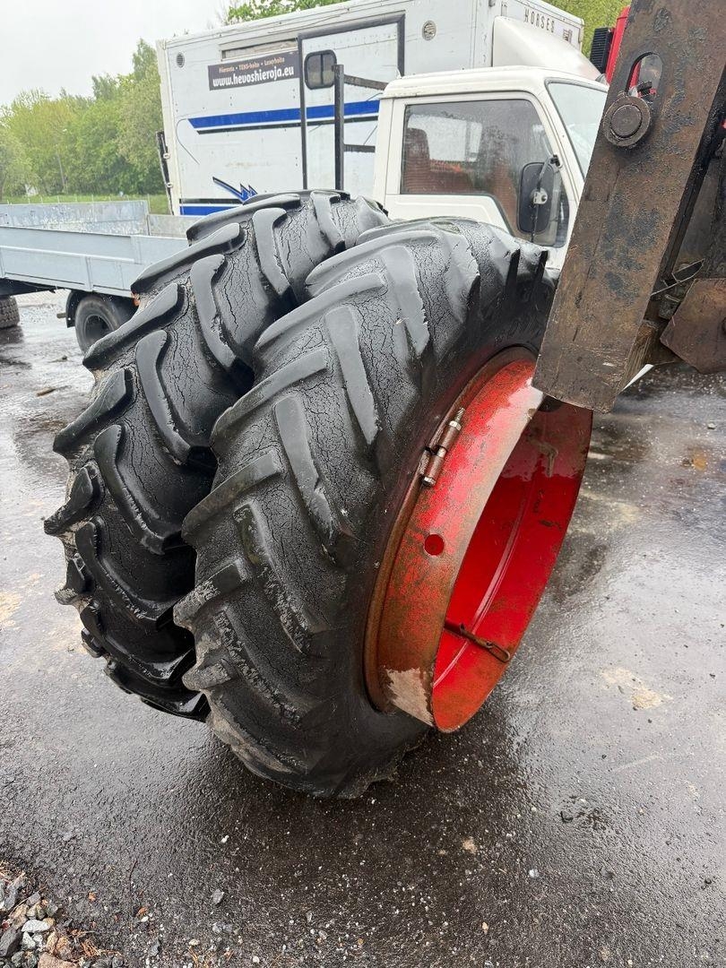 Massey Ferguson Paripyörät 13.5/12-36