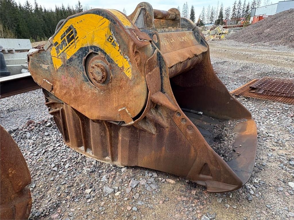 MB Crusher BF 120.4