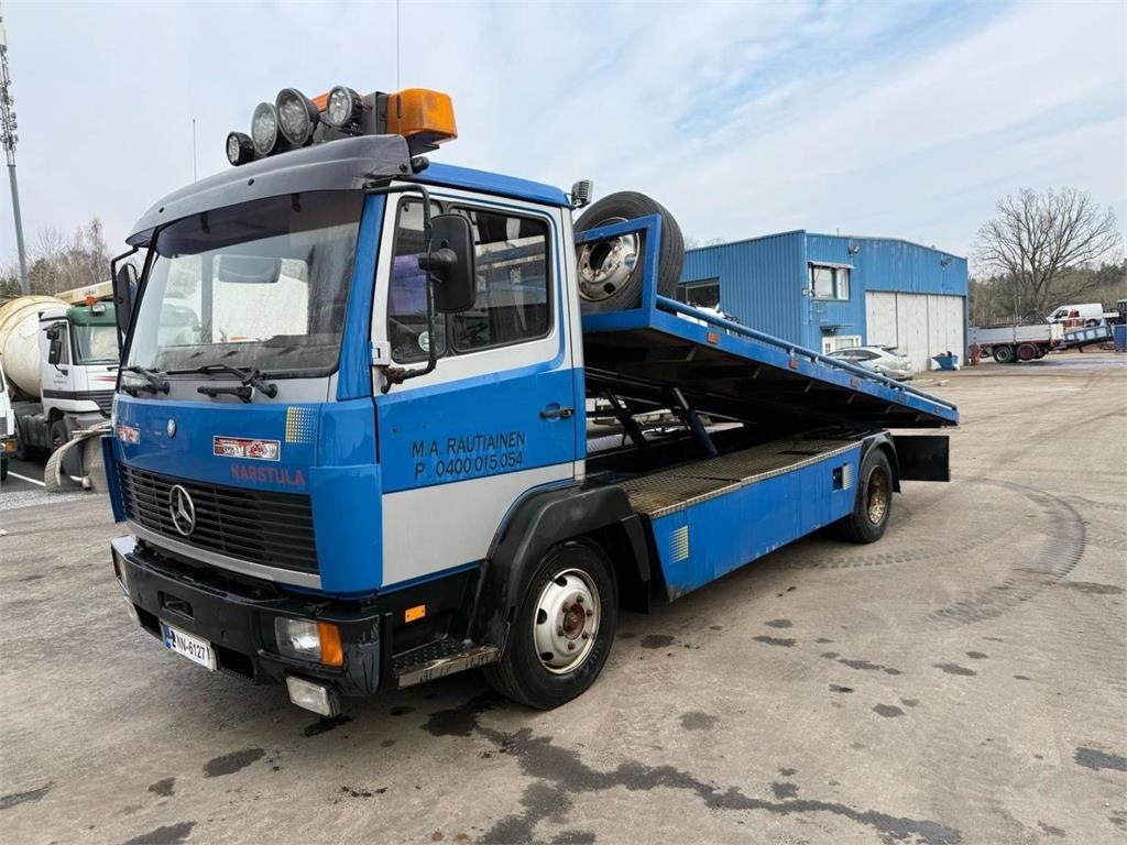 Mercedes-Benz 814 liukulava
