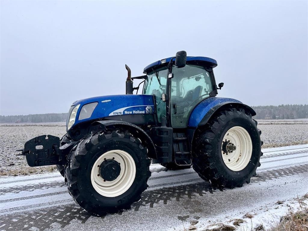 New Holland 7070 AutoCommand