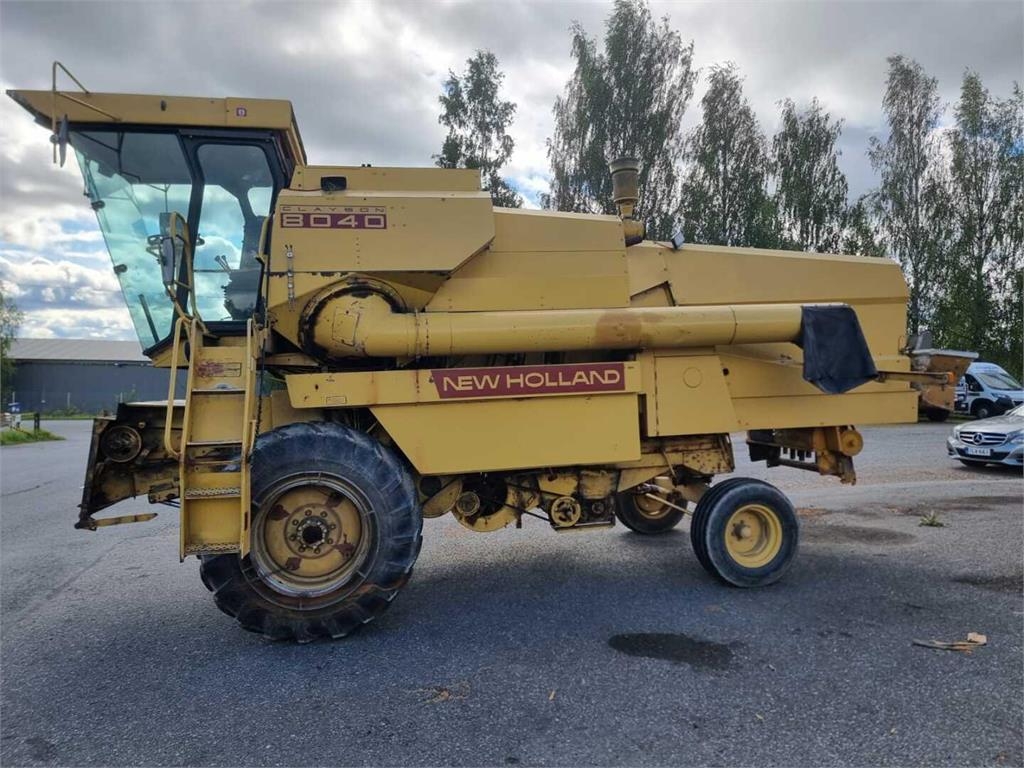 New Holland 8040 puimuri