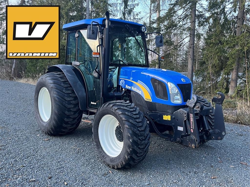 New Holland T4020