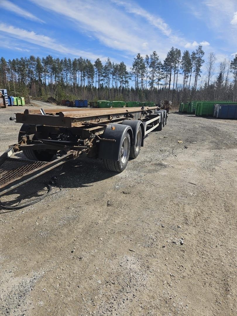 NTM 4-akselinen vaihtolavaperävaunu
