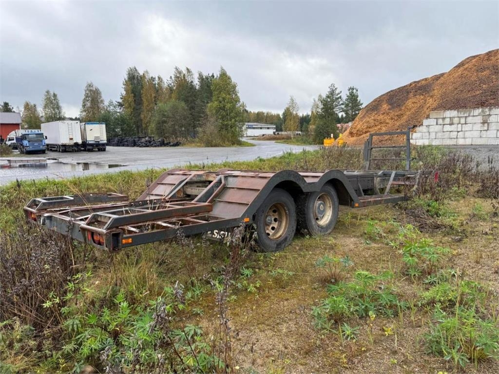 Ritiläauton alusta