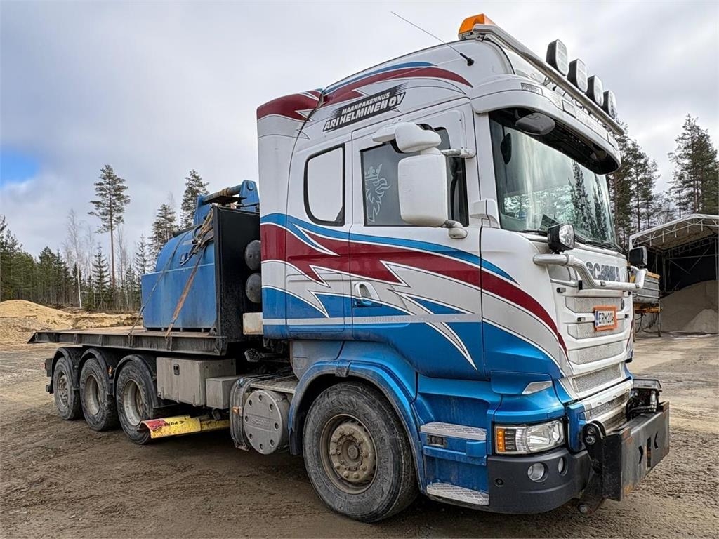 Scania R 560 8X4*4