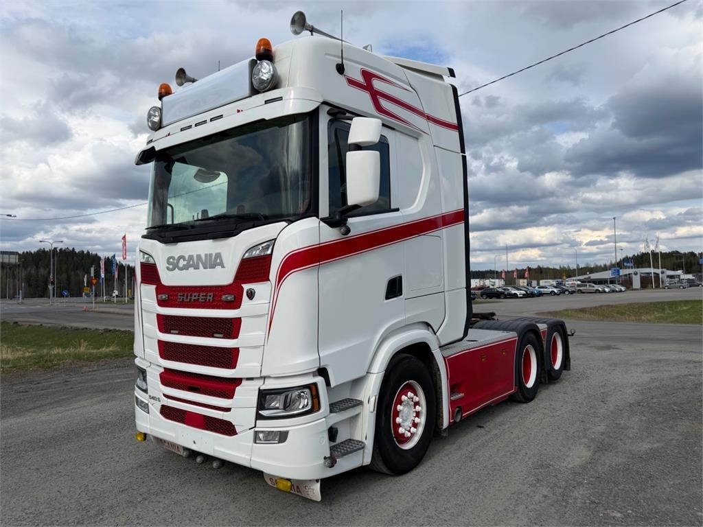 Scania S540 6x2 täysilma , hidastin