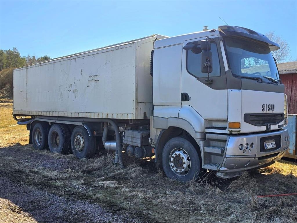 Sisu E12 480 8X2 Rehuyhdistelmä