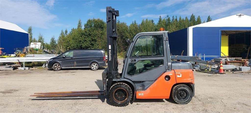 Toyota 4500kg tõstejõud / 4,5m tõstekõrgus kuva 2