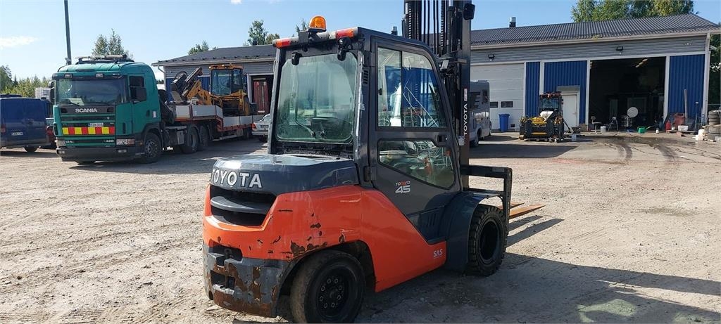 Toyota 4500kg tõstejõud / 4,5m tõstekõrgus kuva 6