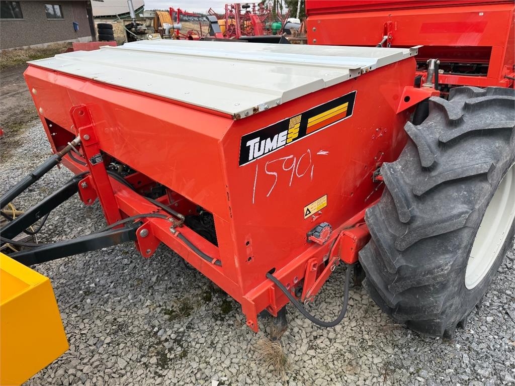 Tume 2500 NYT SOPIVASTI KONE