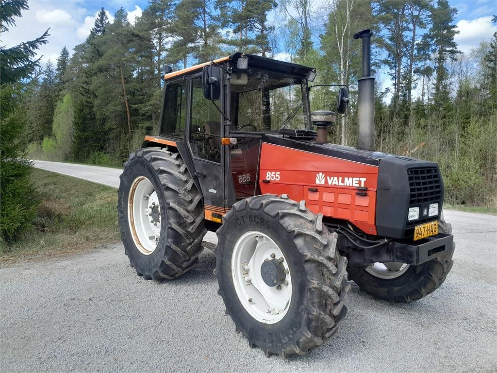 855T