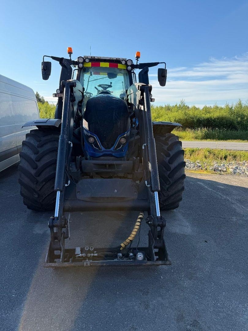 Valtra T194
