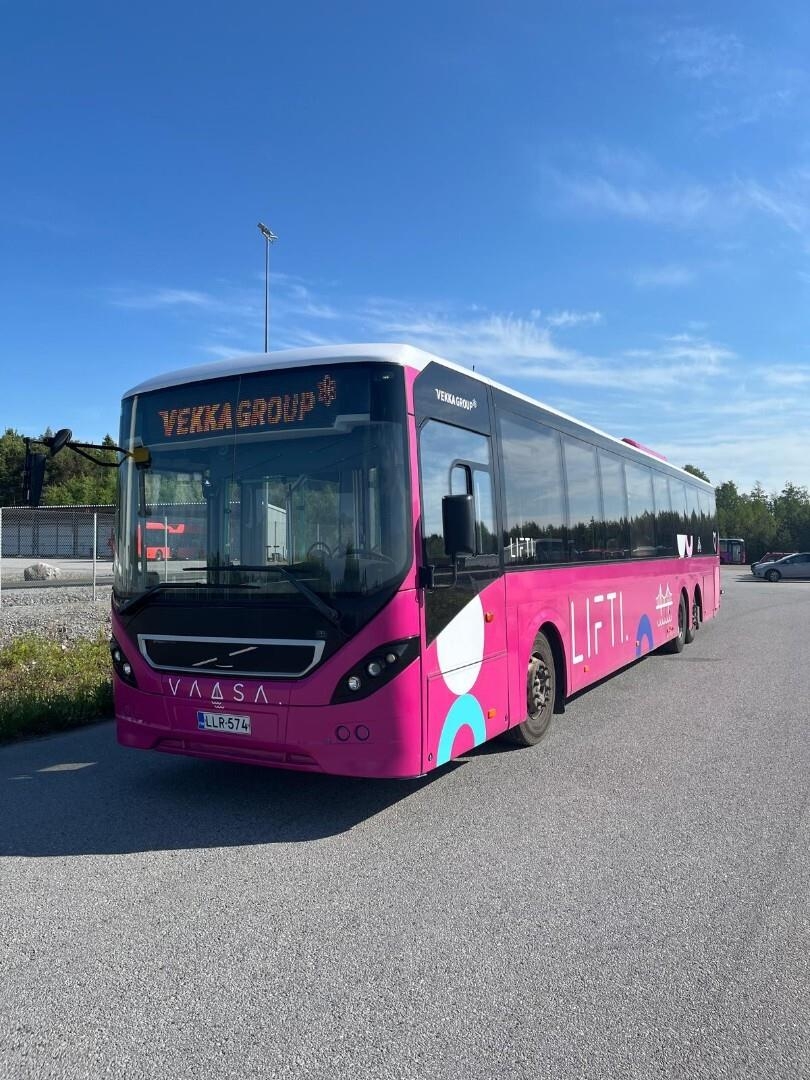 Volvo 8900