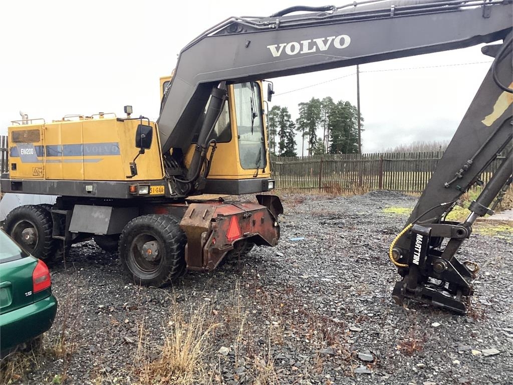 Volvo EW 200