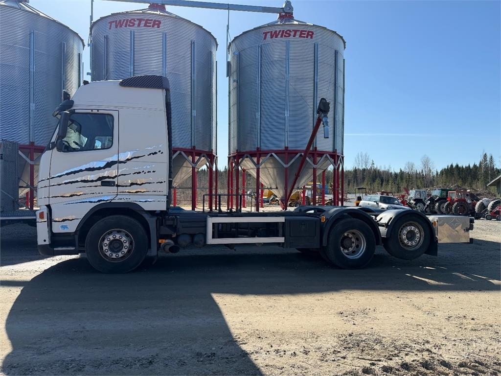 Volvo FH 12 HUOM KUNTO EI UREAA JA PAPERIPIIRTURI