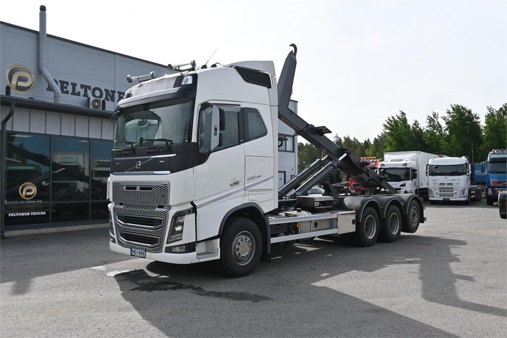 Volvo FH650 8x4*4 Tridem 7m koukkulaite
