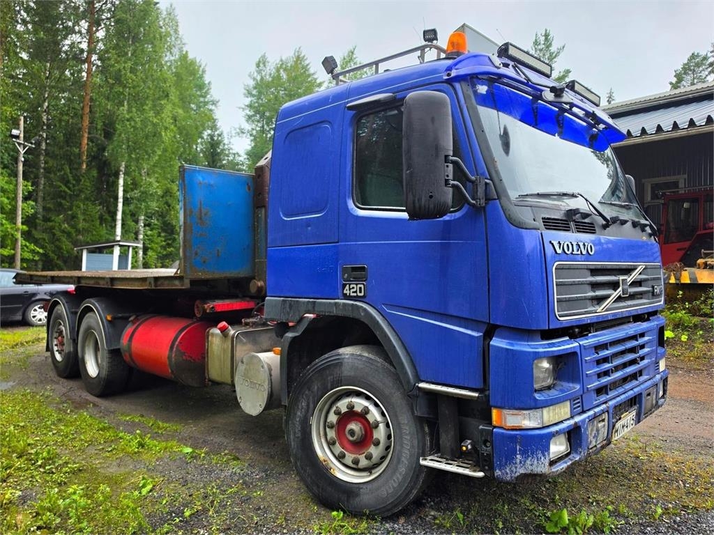 Camion ampliroll Volvo FM12 6X2 Vaijerivaihtolava-auto — occasion 1998