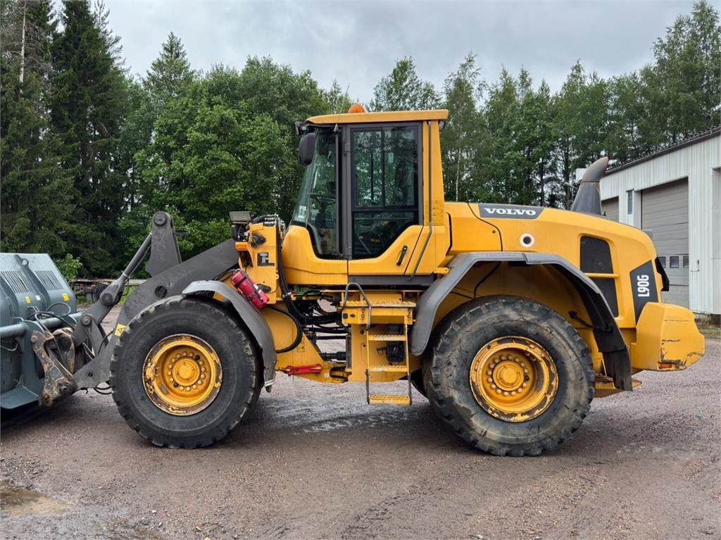 Volvo L90G