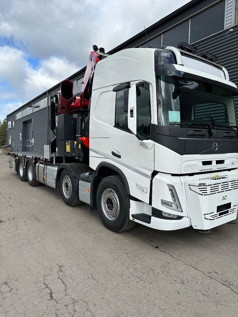 Camion plateau grue Volvo Uusi FM540 8X4 — occasion 2026